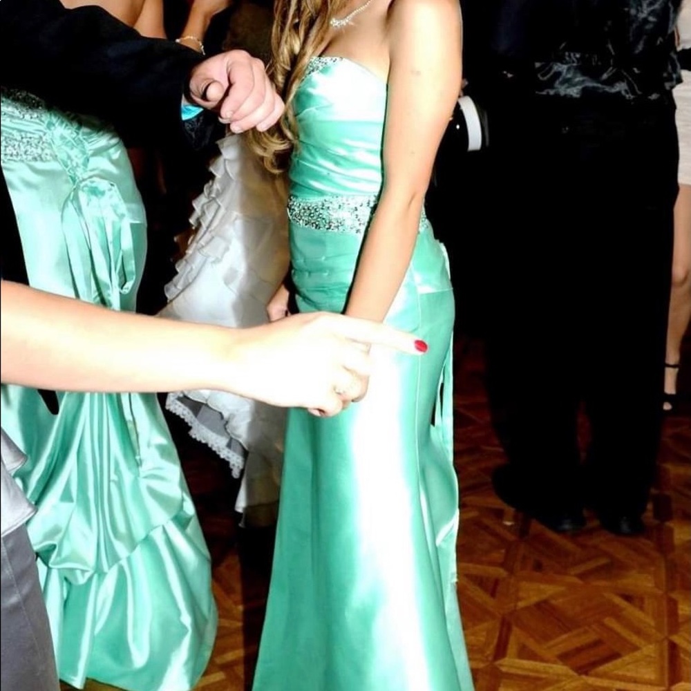 Beautiful mermaid dress for prom/wedding